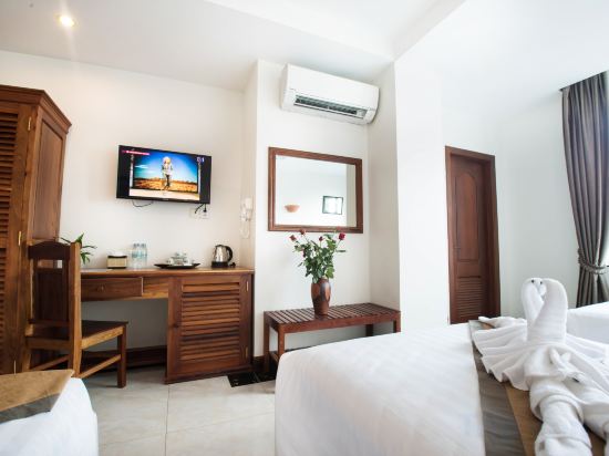 Relax Hotel Room Type - Superior Double Room with City View