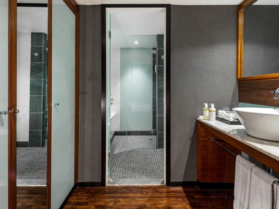 The Edwardian Manchester, A Radisson Collection Hotel - Tap to explore photos