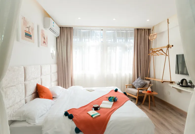 Jiuqi Wuzhen Linshe Art Hotel