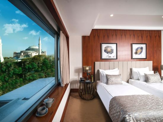 Vogue Hotel Supreme Istanbul Room Type - Superior City View Room Vogue Hotel Supreme Istanbul Room Type - Superior City View Room