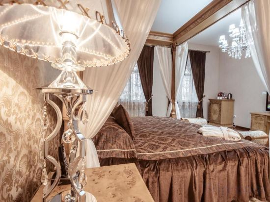 Ichan Qal'a Premium Class Hotel - Tap to explore photos