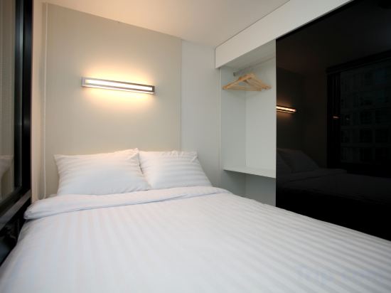 KSTAR Metro Hotel Room Type - Double Room