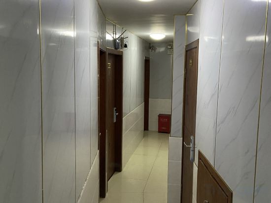 Others 5, Shidai Hostel, Shanghai