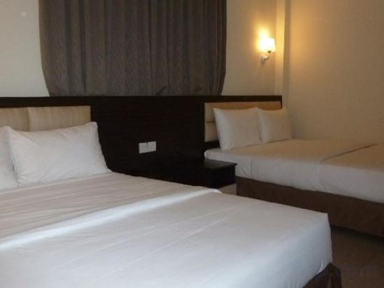 Hotel Hong at Jonker Street - Tap to explore photos