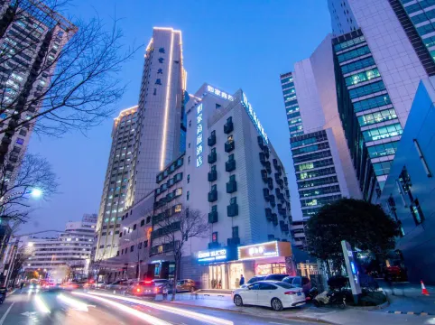 Homeinn Selected Hotel (Shanghai Train Station South Square)