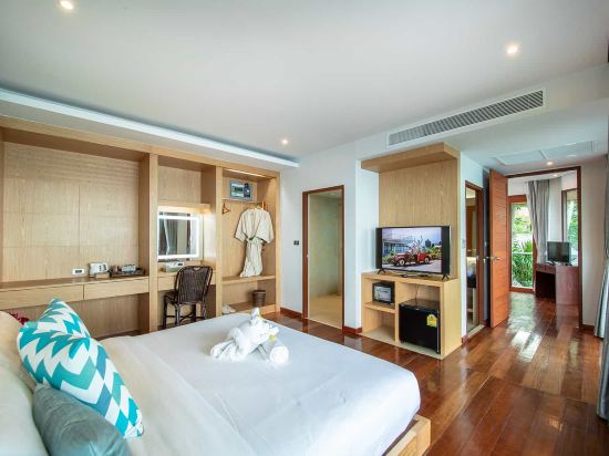 Coral Cliff Beach Resort Samui Room Type - Villa with Private Pool