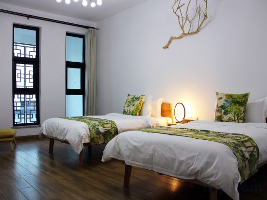A Tree Hostel Room Type - Light Luxury Two-Bedroom Terrace Suite