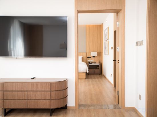 Eastern Garden Hotel Room Type - Deluxe suite