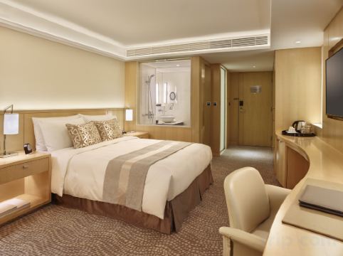 White Swan Hotel Room Type - Standard Queen Room