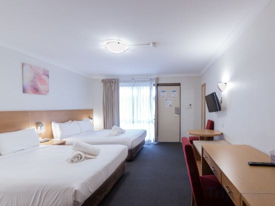 Garden Lodge Sydney Room Type - Deluxe Quadruple Room with Balcony Garden Lodge Sydney Room Type - Deluxe Quadruple Room with Balcony