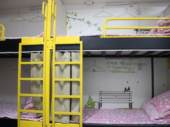 Dream Guest House Room Type - Family Room (4 Adults)