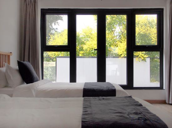 A Tree Hostel Room Type - Light Luxury Two-Bedroom Terrace Suite