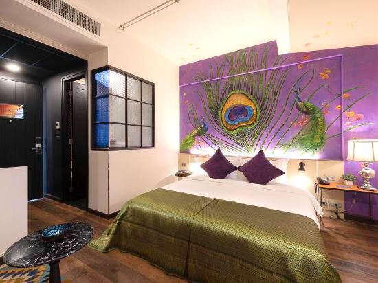 Dhevi Bangkok Hotel - Tap to explore photos
