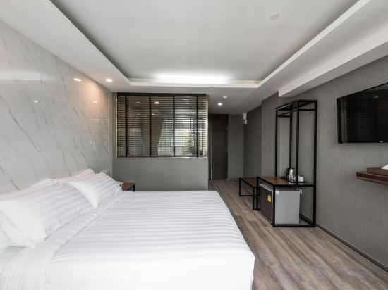 Bangkok City Link Hotel Room Type - Standard Double Room