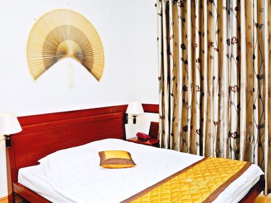 Hoang Thanh Thuy Hotel 1 - Tap to explore photos