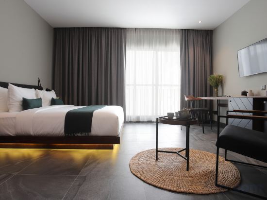 Baitong Hotel & Resort Room Type - Standard King Room