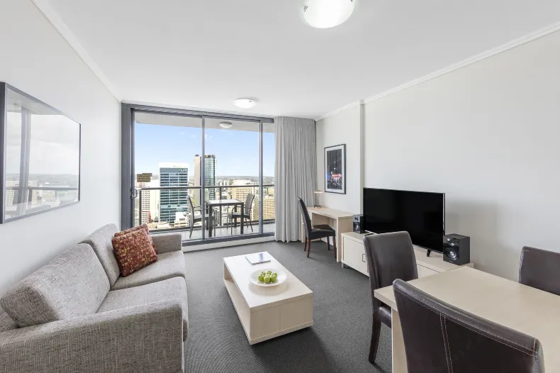 Oaks Brisbane on Charlotte Suites