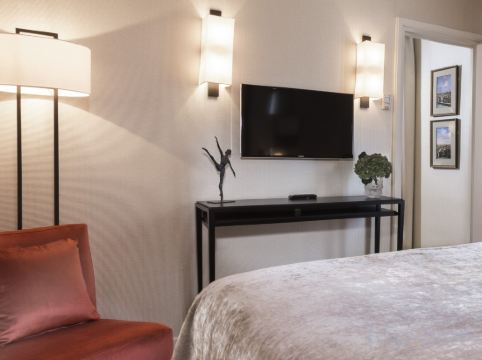 Hotel Balmoral Room Type - Suite Deluxe with Balcony