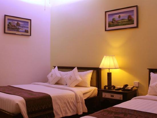 Ree Hotel
