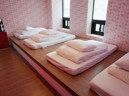 Myeongdong MOM House - Tap to explore photos