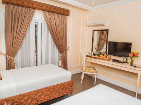 Viewpark Hotel Tagaytay Room Type - Premier Room