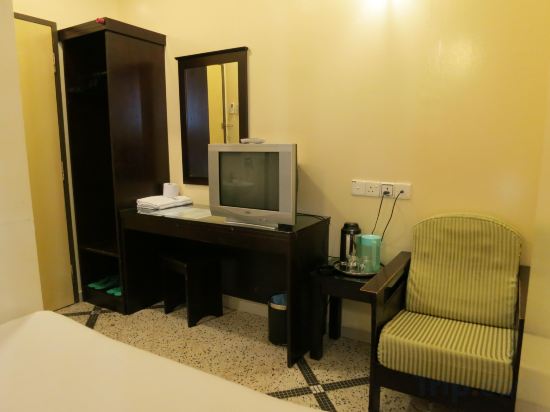 Nan Yeang Hotel Petaling Street - Tap to explore photos