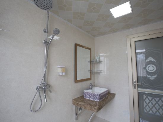 Others 5, Jiayu Tianyou Business Hotel, Xianning