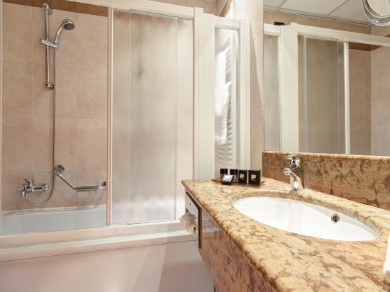 Best Western Hotel Tritone - Tap to explore photos