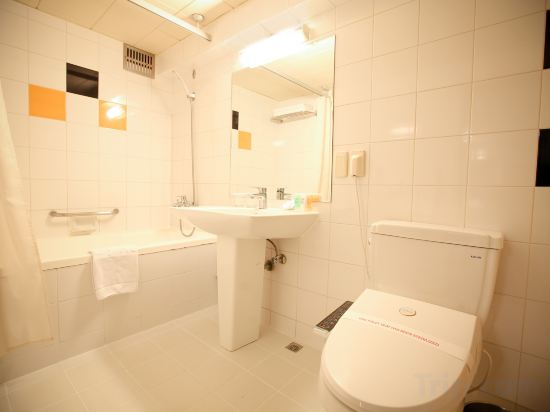 Savoy Hotel Room Type - Superior Twin Room Savoy Hotel Room Type - Superior Twin Room
