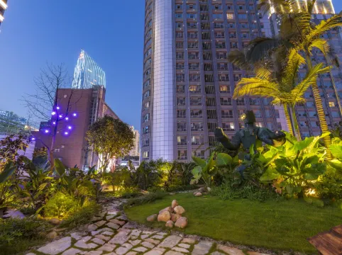 VYLUK Hotel (Chongqing Guanyinqiao Light Rail Station)