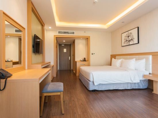 Vung Tau Riva Hotel - Tap to explore photos