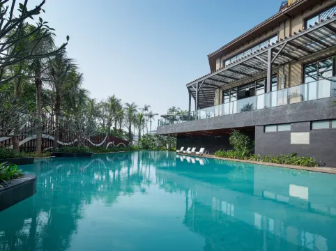 หงถัง เบย์ เจียนกั๋ว รีสอร์ต ซานย่า