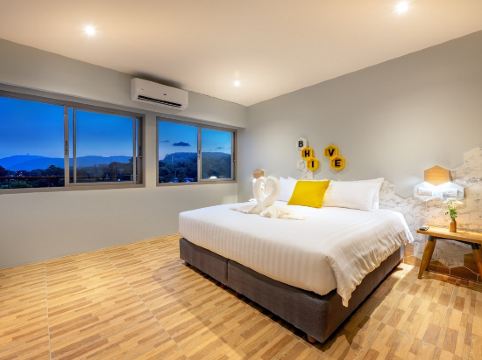 Beehive Boutique Hotel Phuket - Tap to explore photos