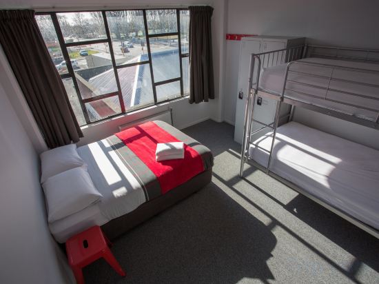 Urbanz Room Type - Family Room With Shared Bathroom