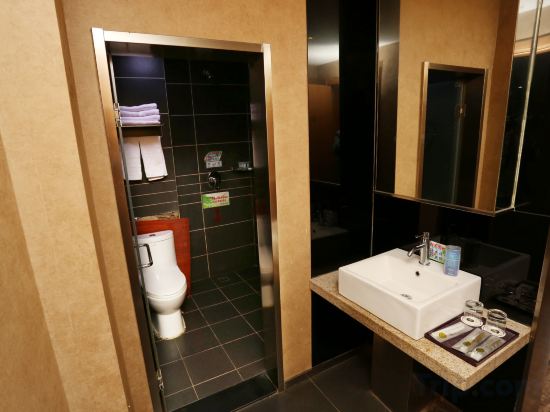 Others 3, Jiaqi Hotel, Siping