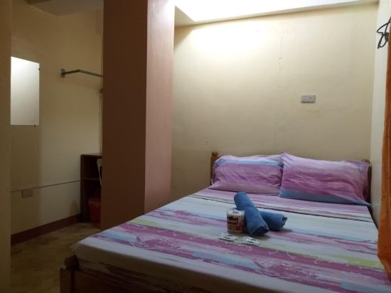Divine Castle Travelers Inn Room Type - Economy Room