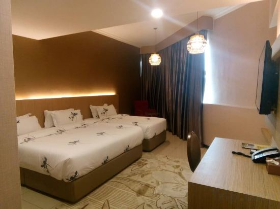 Hotel Holmes GP Room Type - Deluxe Triple Room