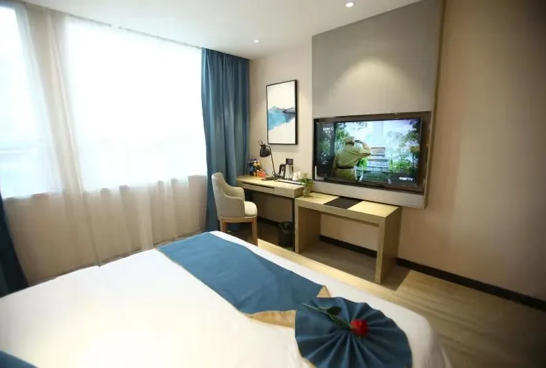 SET Youpin Hotel (Jingzhou Sanwan Road Education College)