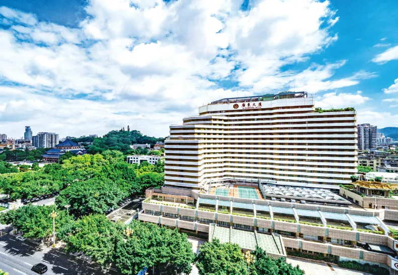 Guangdong Hotel( Sun Yat-sen Memorial Hall Station)