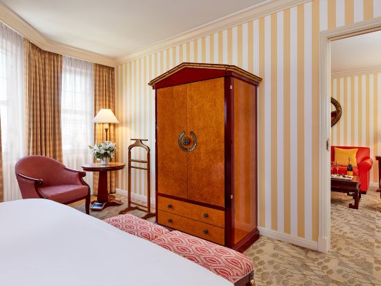 Orchard Hotel Room Type - King Suite