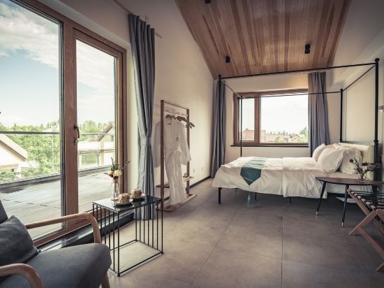 Floral Hotel·Yunshang No.35 Villa Room Type - Sunshine Room - Double Occupancy (Queen bed) (Terrace) Floral Hotel·Yunshang No.35 Villa Room Type - Sunshine Room - Double Occupancy (Queen bed) (Terrace)