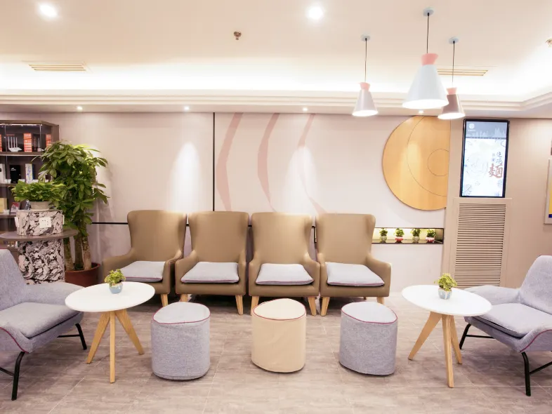 Homeinn Hotel (Beijing West Railway Station North Square)