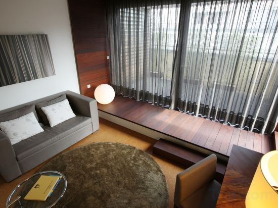 Hotel Britania Art Deco, a Lisbon Heritage Collection - Tap to explore photos