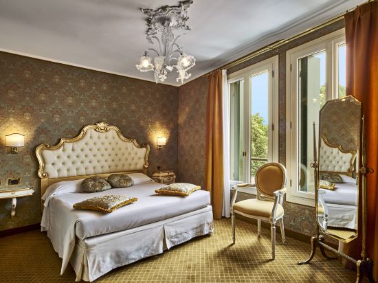 Gardena Hotel Room Type - Deluxe room with Canal View Gardena Hotel Room Type - Deluxe room with Canal View