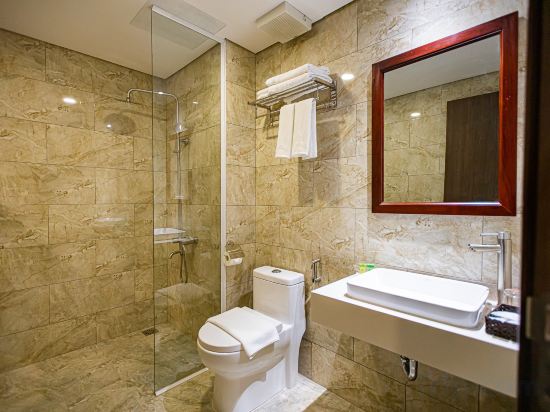Bayya Hotel Phu Quoc - Tap to explore photos