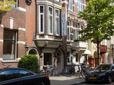 Quentin Museum Square Hotel