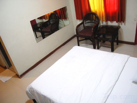 Rumi Apartelle Hotel Room Type - Standard Double Room