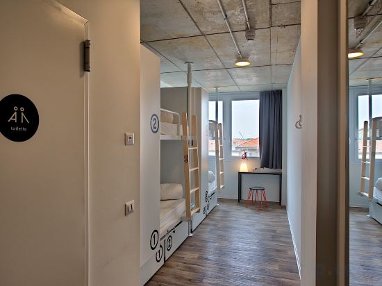 Anda Venice Hostel Room Type - Bed in 6 Beds Mixed Dormitory