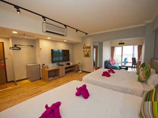 Pin Ciao Hotel Room Type - Deluxe Quadruple Room With Balcony And Sea View