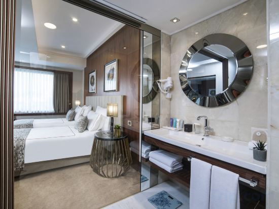 Vogue Hotel Supreme Istanbul Room Type - Superior Corner Room